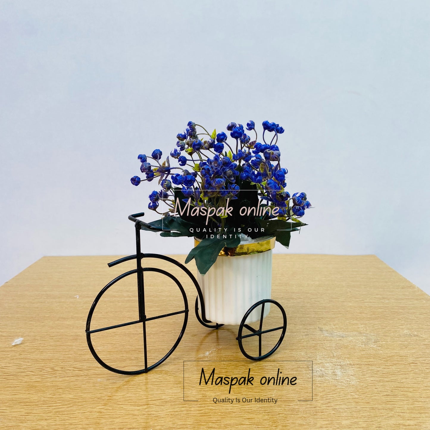 Iron Metal Floral Cycle Decoration With Artificial Flowers Bicycle Woven Flower Basket Flower Vase for Home Wedding Decoration Best For Gift Home Deoration