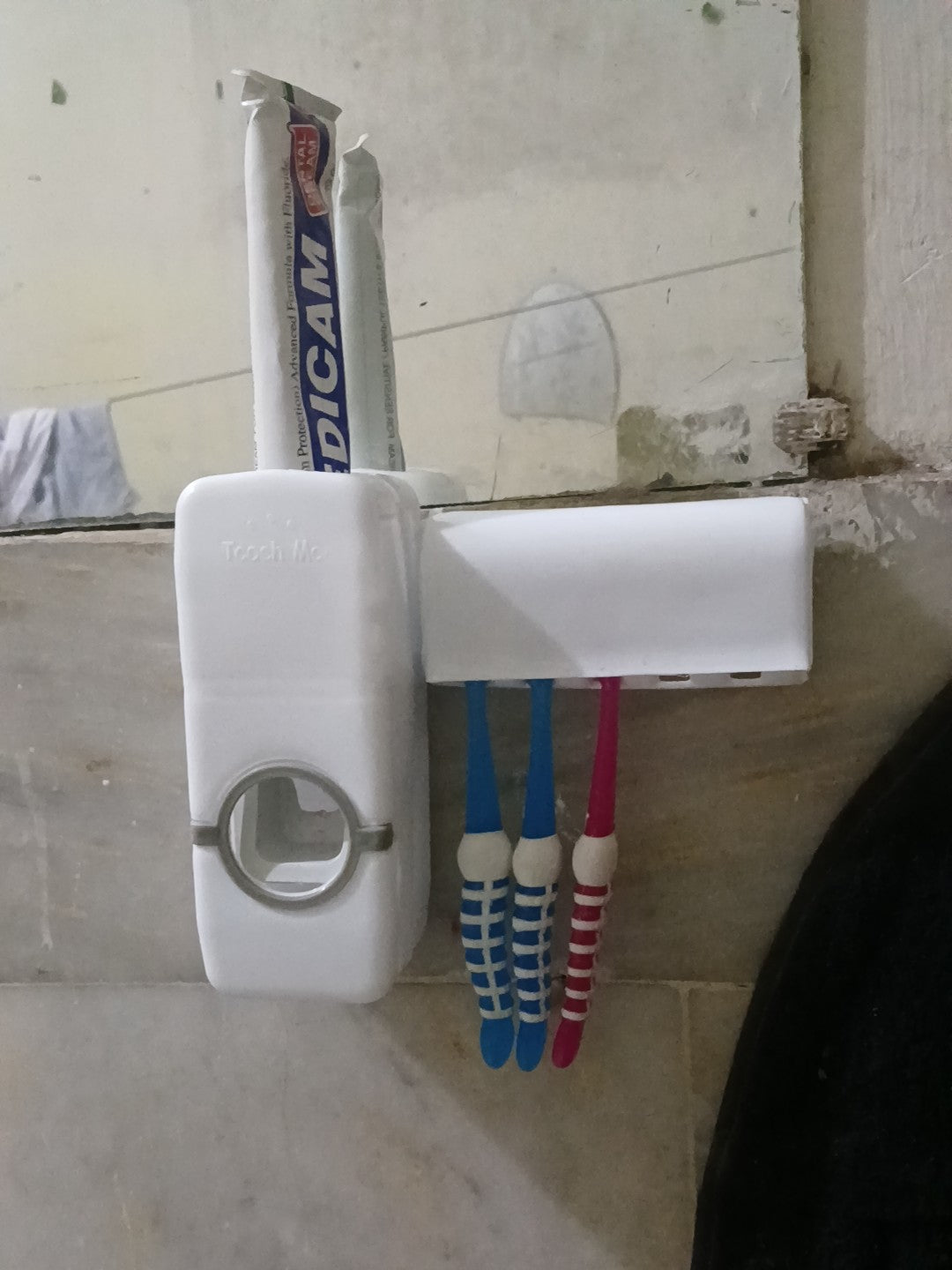 Toothpaste Dispenser With 5 Brush Holder Wall Mounted Automatic Hands Free Toothpaste Dispenser