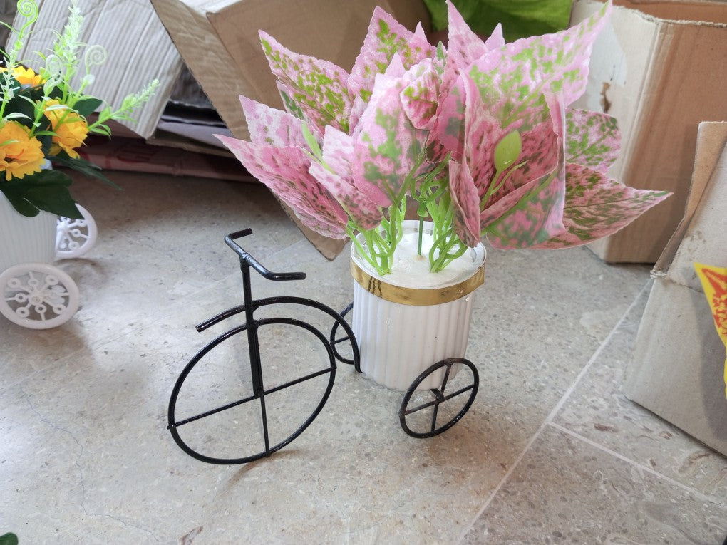 Iron Metal Floral Cycle Decoration With Artificial Flowers Bicycle Woven Flower Basket Flower Vase for Home Wedding Decoration Best For Gift Home Deoration