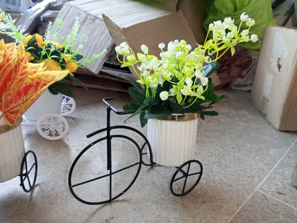 Iron Metal Floral Cycle Decoration With Artificial Flowers Bicycle Woven Flower Basket Flower Vase for Home Wedding Decoration Best For Gift Home Deoration